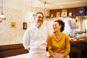 市岡徹也シェフ & ソムリエールゆう子さんメイン写真